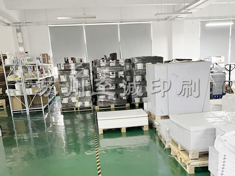 倉(cāng)庫(kù)一角